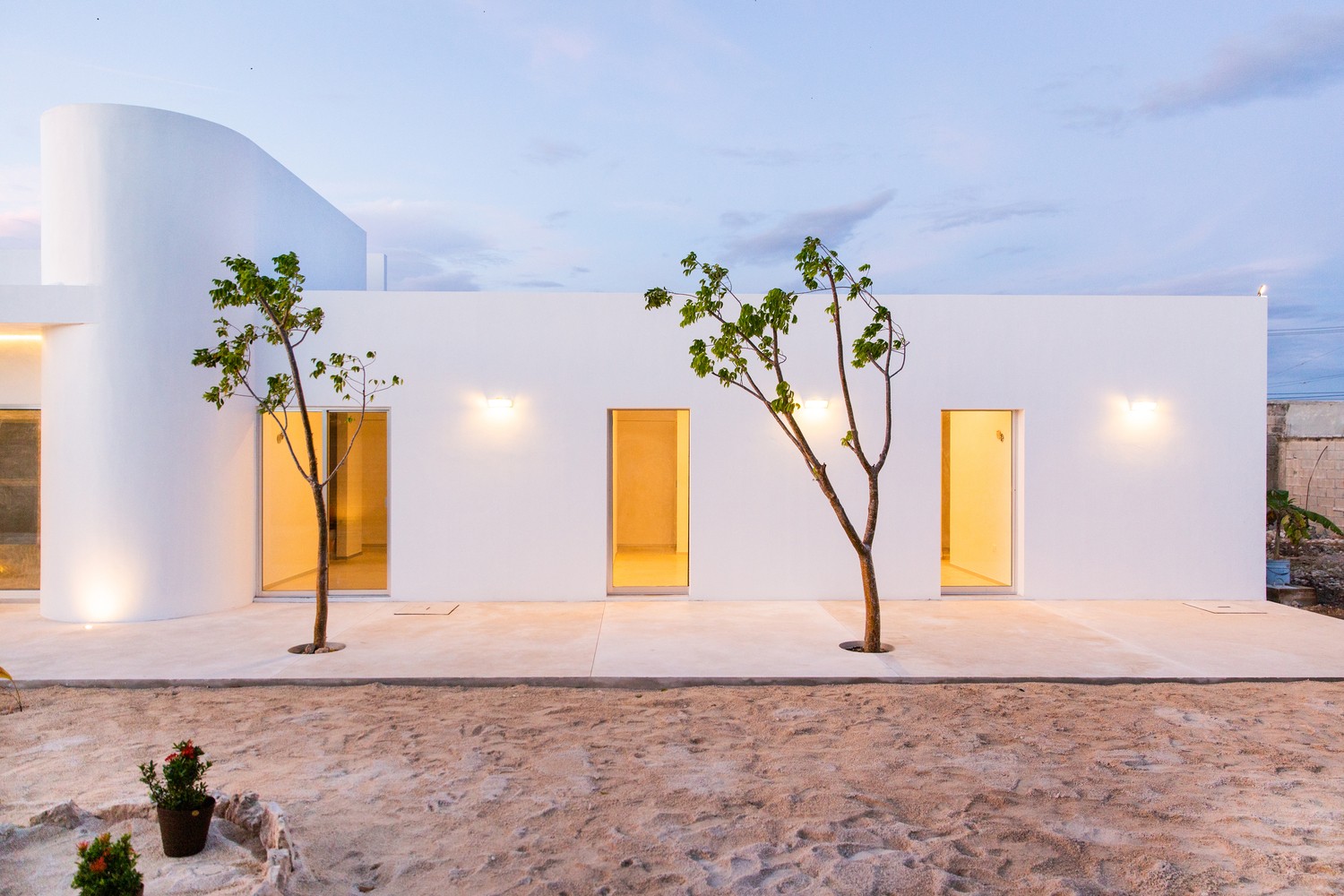 151644892526188226.jpeg 现代风别墅外观 (8).jpeg