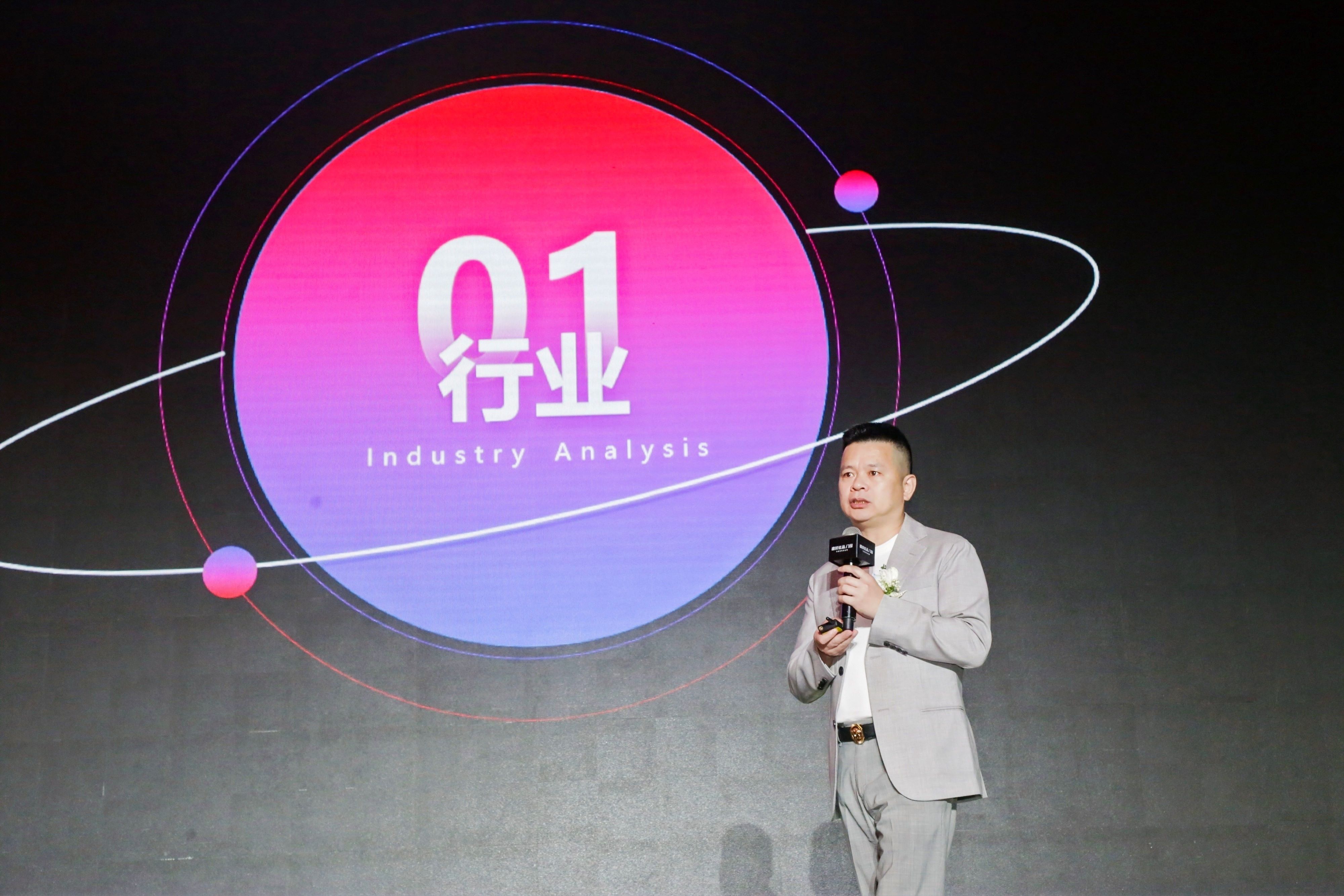 201687233237509135.jpg 德技优品门窗董事长雷少军.jpg